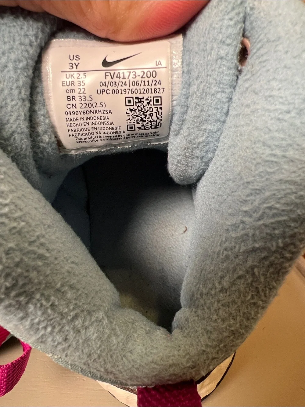 Nike Terrascout girls 3Y Style FV4173-200. Mixed-Material High-Top Sneakers.